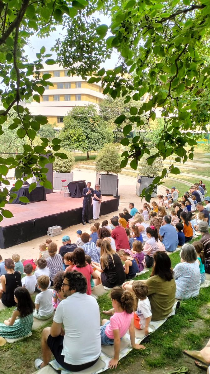 🎭🌞 Encore un beau succès pour la Scène Ephémère au parc Sainte-Périne tout au long du week-end !
Petits et grands ont profité gratuitement, sous un soleil radieux, de magnifiques pièces de théâtre.
Merci à tous les artistes et au public ! 👏