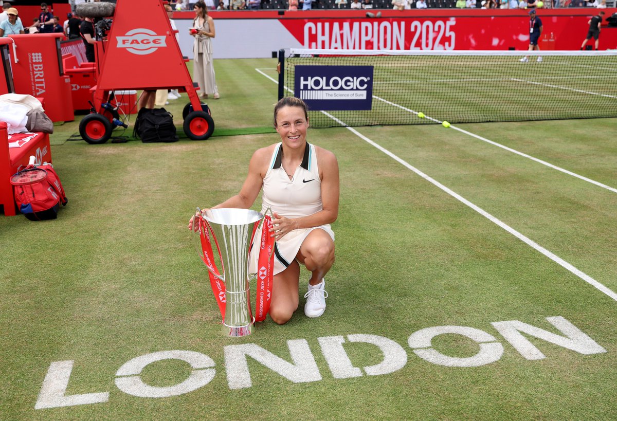 QueensTennis's tweet image. Champions in London 🏆🏆
Tatjana Maria 🤝 @carlosalcaraz
#HSBCChampionships