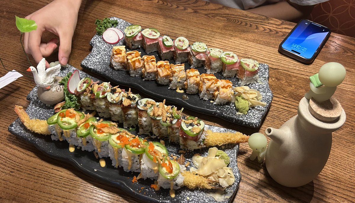 Sushi with little friends 🌱