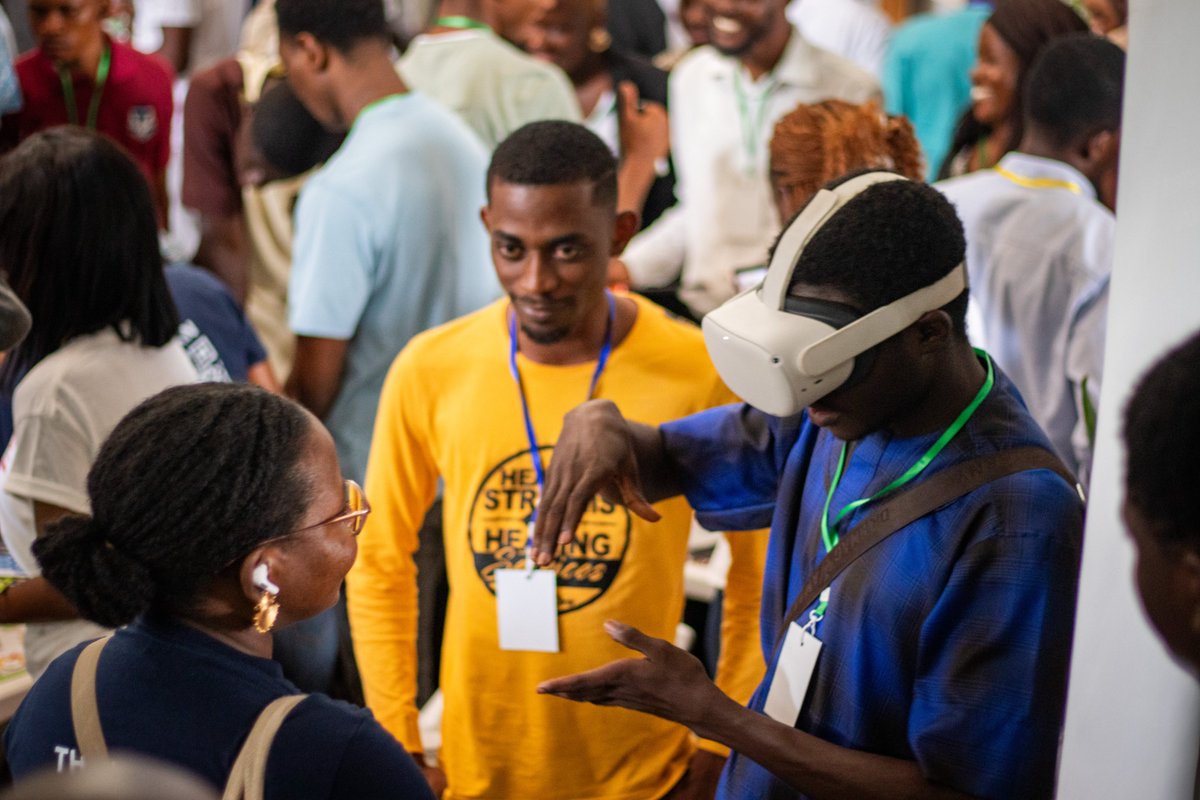 Reliving LCOY Ghana 2024! We were proud to be part of this energising, youth-led climate event that brought together young climate champions from across Ghana and beyond.  

Visit here for more: linkedin.com/feed/update/ur…

#cdknghana #cdkn #ghana #LCOY2024 #climateliteracy