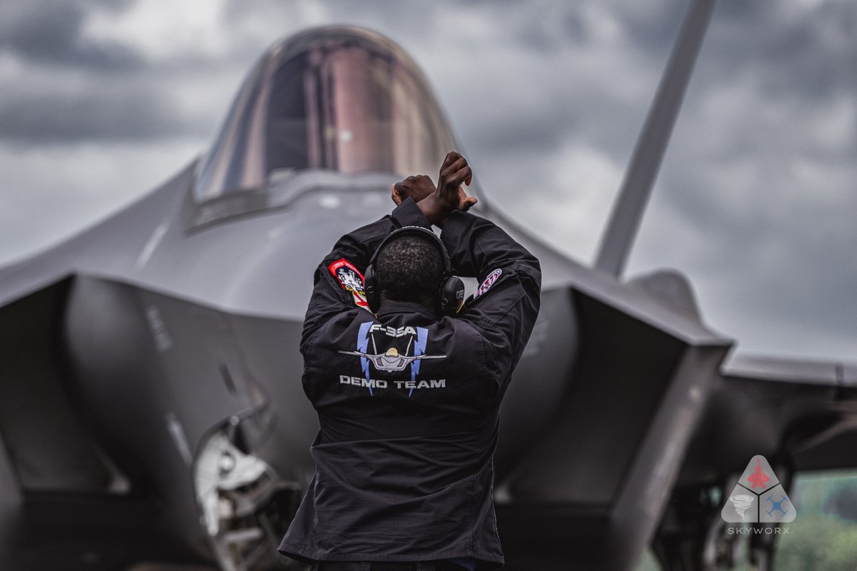 Skyworx_Media's tweet image. Maintainer Monday!!!  The guys and gals that make it happen!!!

#maintainer #airshow #avgeek #aviation #AviationNews #Navy #Airforce