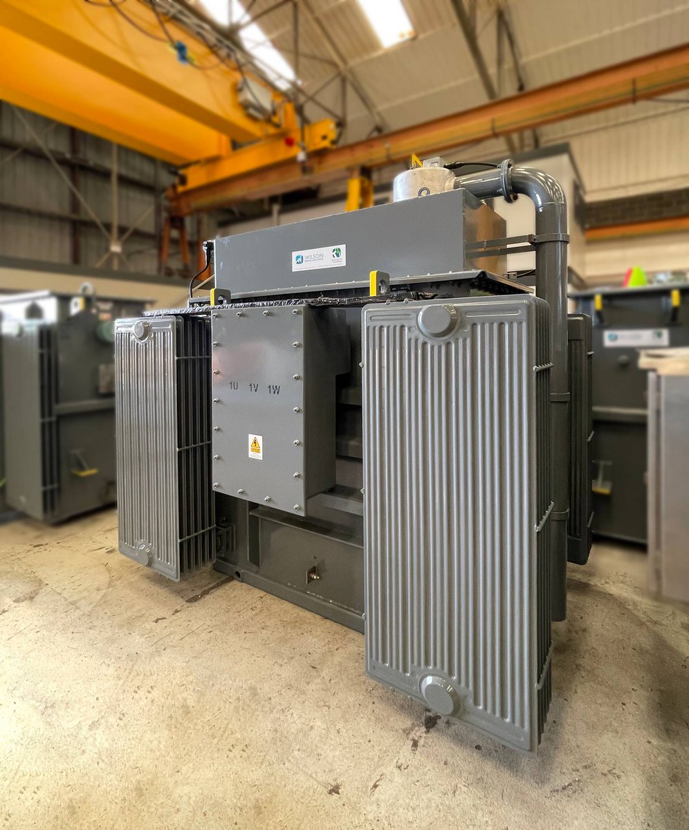 This is one of six 𝗪𝗶𝗹𝘀𝗼𝗻 𝗧𝟮 𝗘𝗰𝗼𝘁𝗿𝗮𝗻𝘀® 𝗗𝗶𝘀𝘁𝗿𝗶𝗯𝘂𝘁𝗶𝗼𝗻 𝗧𝗿𝗮𝗻𝘀𝗳𝗼𝗿𝗺𝗲𝗿𝘀 getting ready for a big water project in Guildford.

<a href="/thameswater/">Thames Water 💧</a> is relocating its sewage treatment works (STW) to a new site to make way for thousands of new homes and new