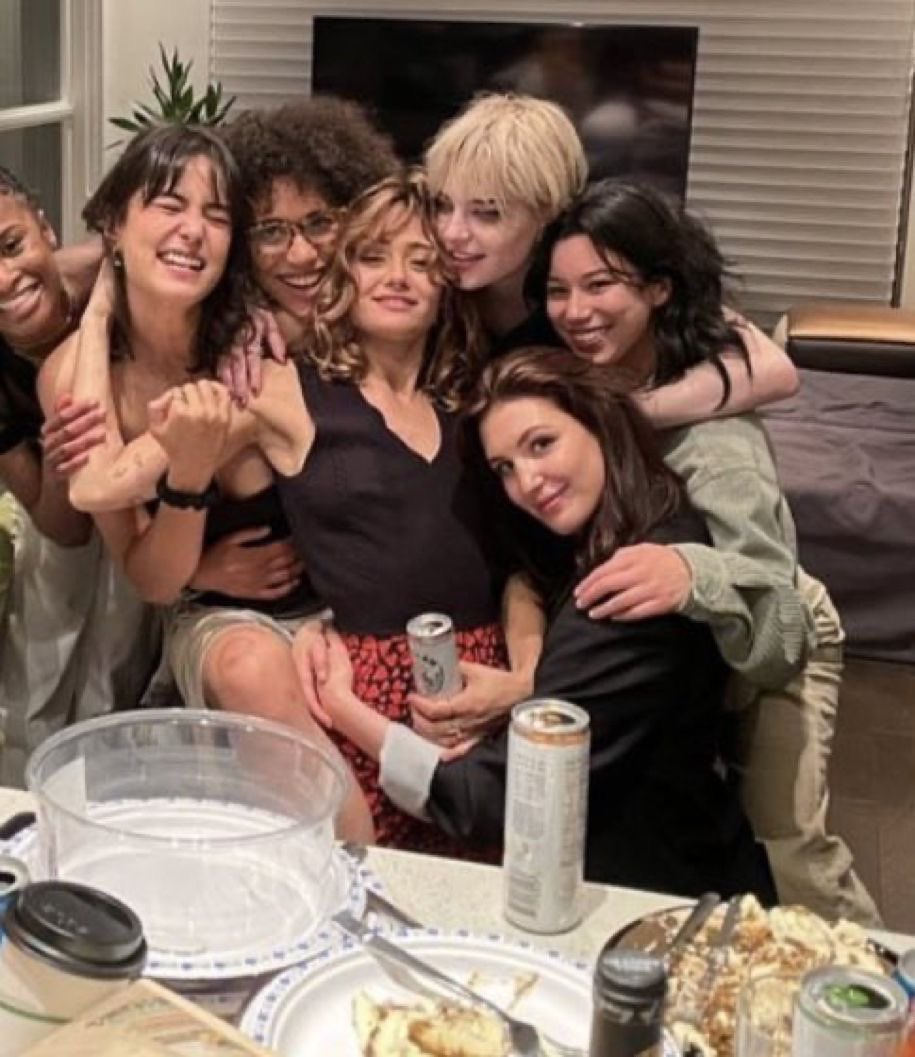 I miss cast photos like this