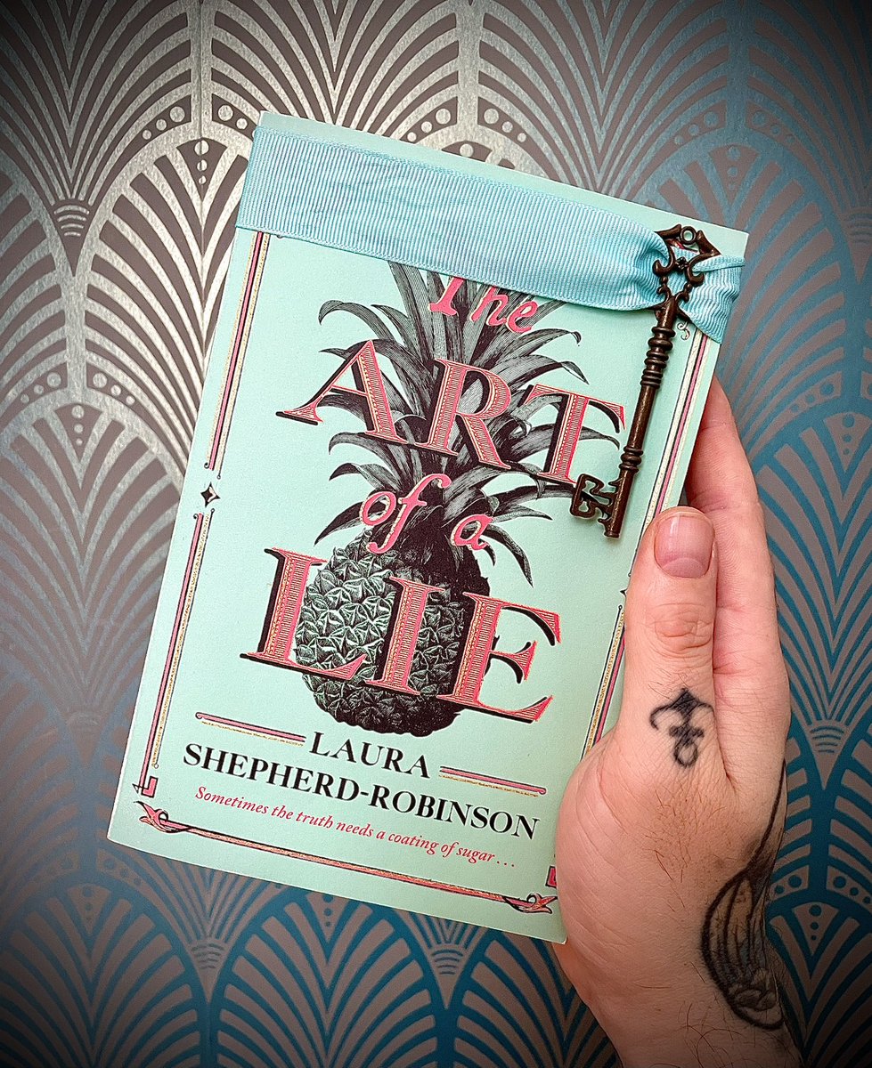 DMan1504's tweet image. 🍍 Dearest reader, my review of the devilishly addictive #TheArtofaLie by @LauraSRobinson is now available over on my instagram! 🍨 
✨ Positively thrilling from start to finish, I highly recommend picking up a copy when it publishes July by @MantleBooks @panmacmillan ✨ 
#books