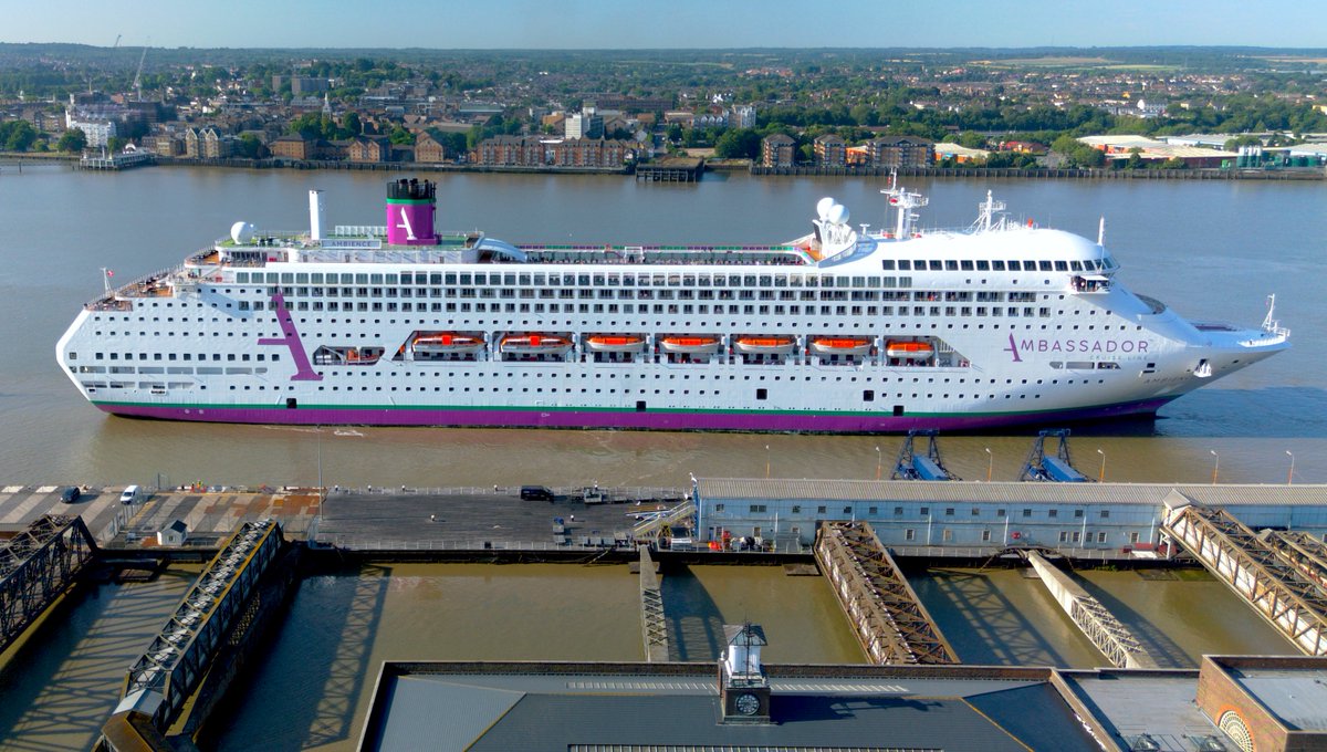 FraserG32883664's tweet image. Ambience returns to her home port of Tilbury before sailing for the Baltic. @ambassadorcruis #MSAmbience #Ambience #CruiseShip #LoveCruises #CruiseLife #CruiseShipBlogger #ShipsInPics #Shipspotting #CruiseTravel #CruiseLiner #Tilbury #RiverThames #Thames #Gothenburg