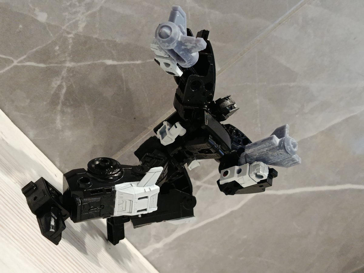 eNGeGG_tf's tweet image. Transformers custom WIP rid 2001 Barricade