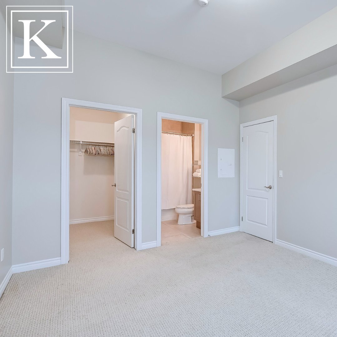 Thoughtfully laid out 2-bed, 2-bath unit offering over 900 sqft of bright, open, and modern living. Includes one underground parking spot and a storage locker. 
📍 1370 Costigan Road, Suite 409, Milton
💲 Now $2,650 Monthly