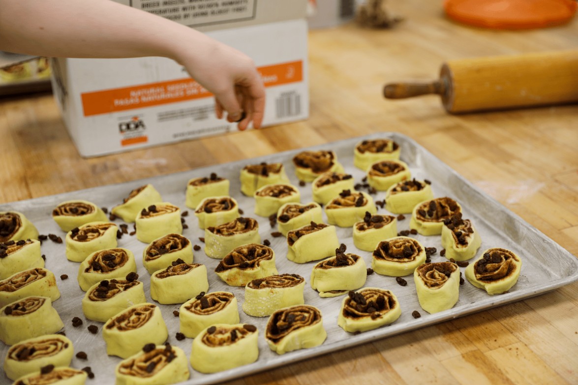 Warm, gooey, and baked fresh daily—our cinnamon rolls are a hug you can eat! 😊
View our menu: link-pro.io/zTwSlEu

#TiffanysofColumbia, #Tiffanys, #Bakery, #Columbia, #ColumbiaSC, #SouthCarolina, #Desserts, #Treats