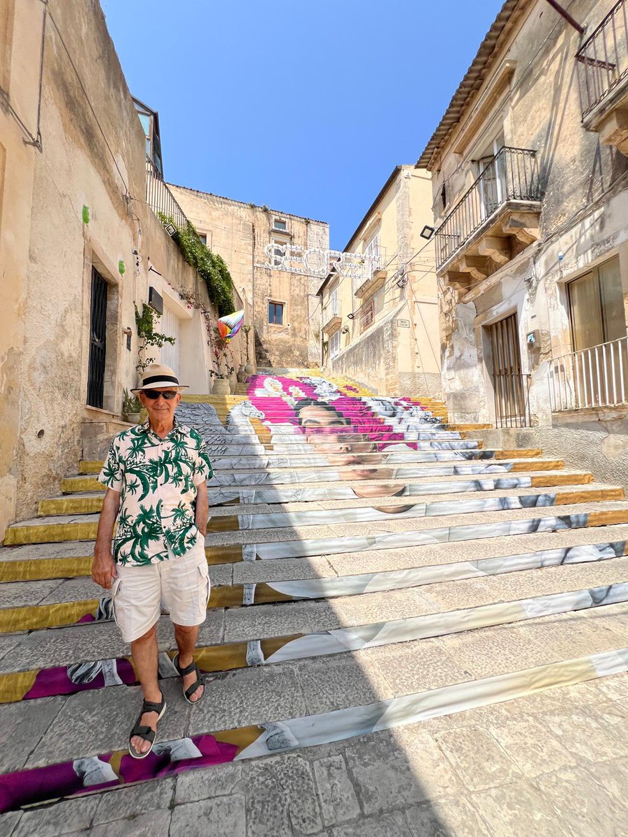 skuyucuoglu33's tweet photo. Noto dayız. Sicilya'nın güneybatısında, tarihi küçük bir şehri. Kiliseler ve tarihi binalar çok güzel. Çok da turist var. https://t.co/kAapFheLTA