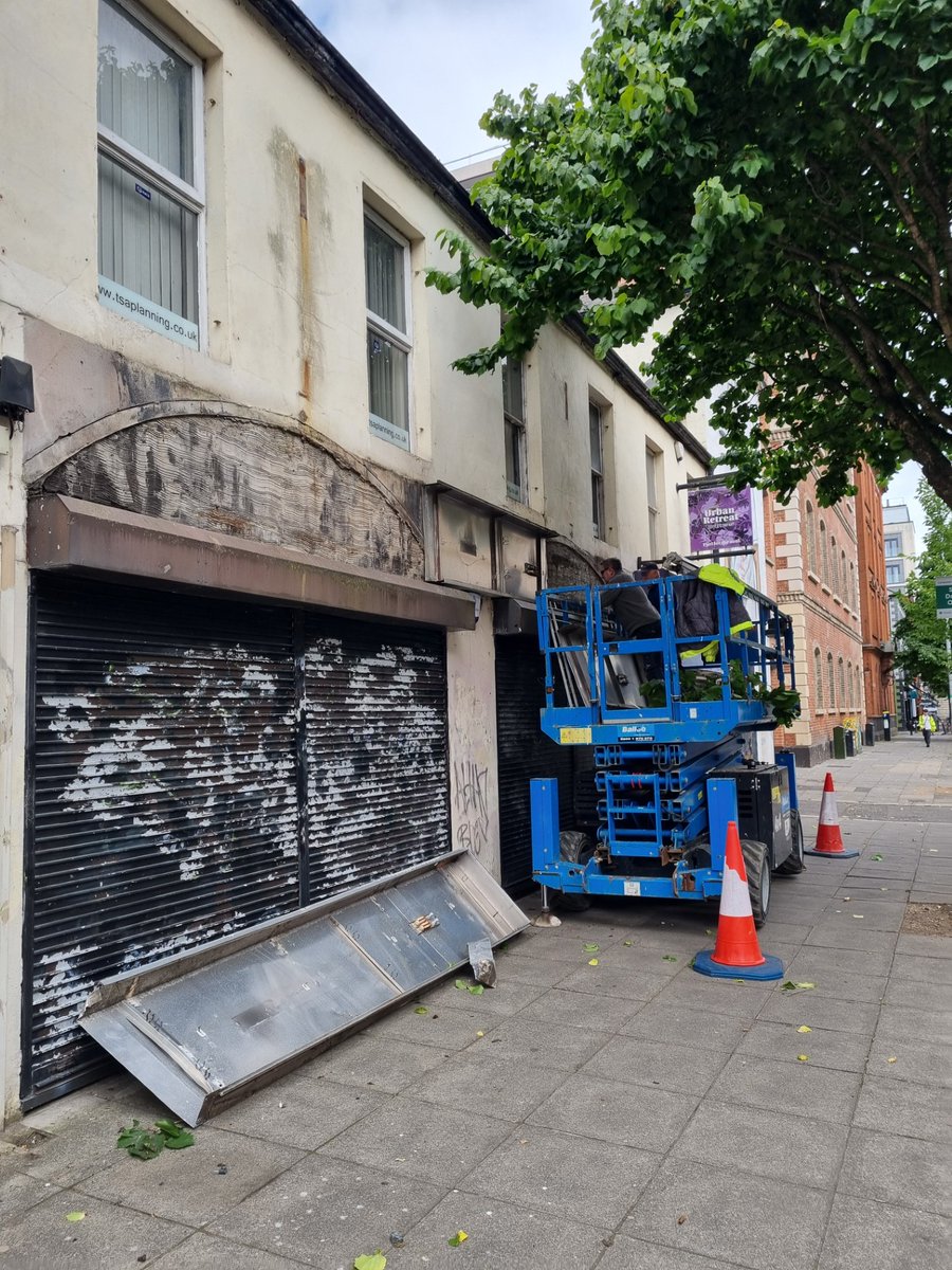 Linen Quarter BID (@linenquarterbid) on Twitter photo Work on our 'Seeding Success' street art project on Linenhall St is ramping up this week. Did you know that Linenhall St itself was the site where <a href="/BBCnireland/">BBC Northern Ireland</a> first went on the air in 1924 before becoming the preeminent media organisation it is today? Work on our 'Seeding Success' street art project on Linenhall St is ramping up this week. Did you know that Linenhall St itself was the site where <a href="/BBCnireland/">BBC Northern Ireland</a> first went on the air in 1924 before becoming the preeminent media organisation it is today?
