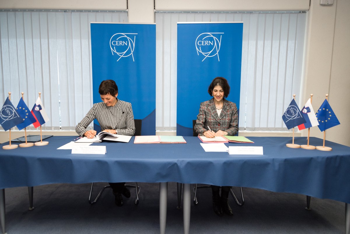 🚀 Slovenia joins <a href="/CERN/">CERN</a> as its 25th Member State! 🇸🇮 Now a co-owner of CERN’s cutting-edge #research &amp; #tech, #Slovenia gains full access to scientific opportunities and a vote in CERN’s future! Welcome aboard! 🧪🌍 More 👉 home.cern/news/press-rel… <a href="/vladaRS/">Vlada Republike Slovenije</a>
