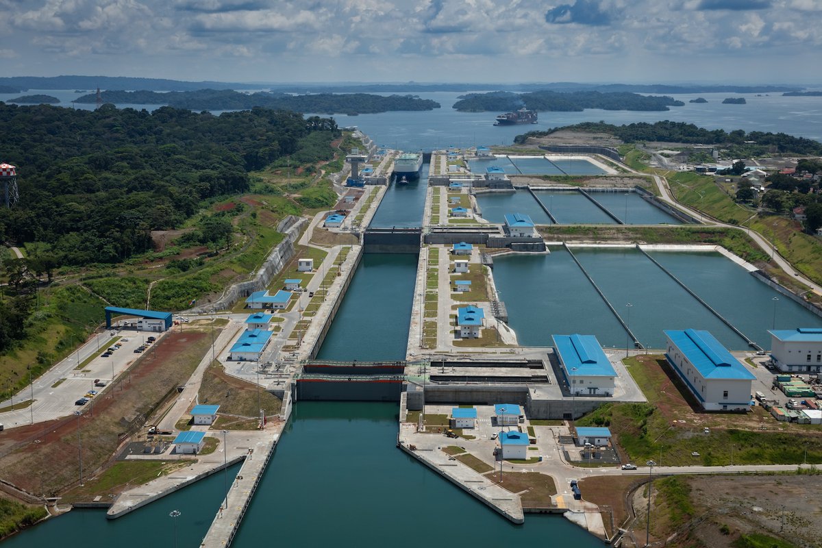 🏗 Las esclusas del Canal ampliado tienen un sistema de reutilización de agua con tinas enormes.
👉 ¿Qué otras formas conoces de reutilizar el agua?