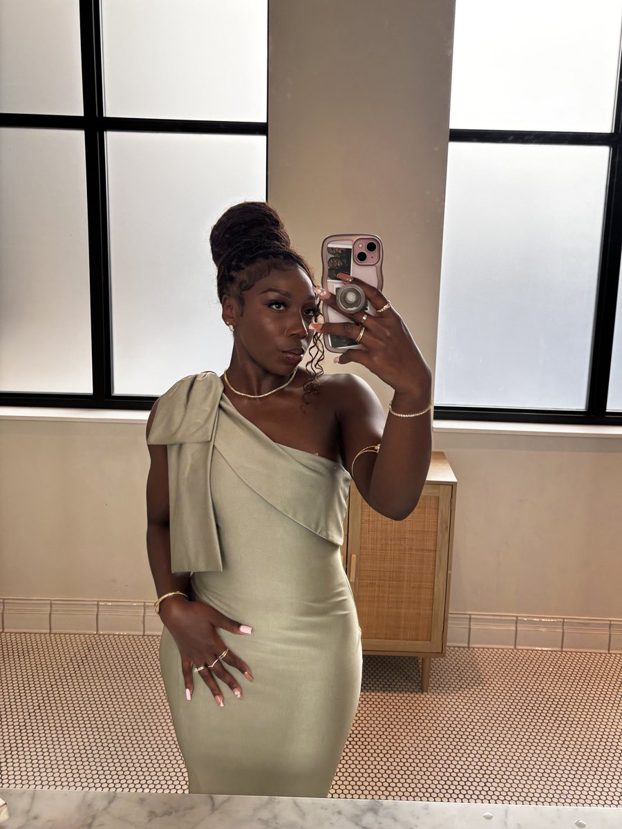 shar_bvby's tweet photo. Princess Tiana👸🏾✨ https://t.co/LDMrIDD7rv