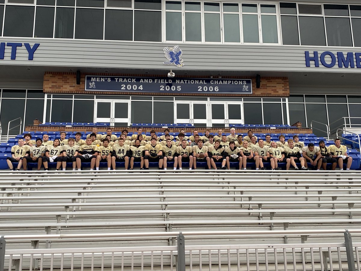 The Golden Bears take on Blue Hawk camp!
Go 🐻s!