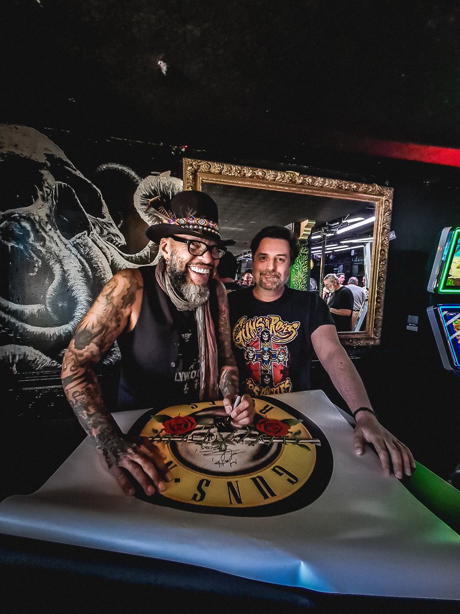 Matt - thisandmatt tweet media