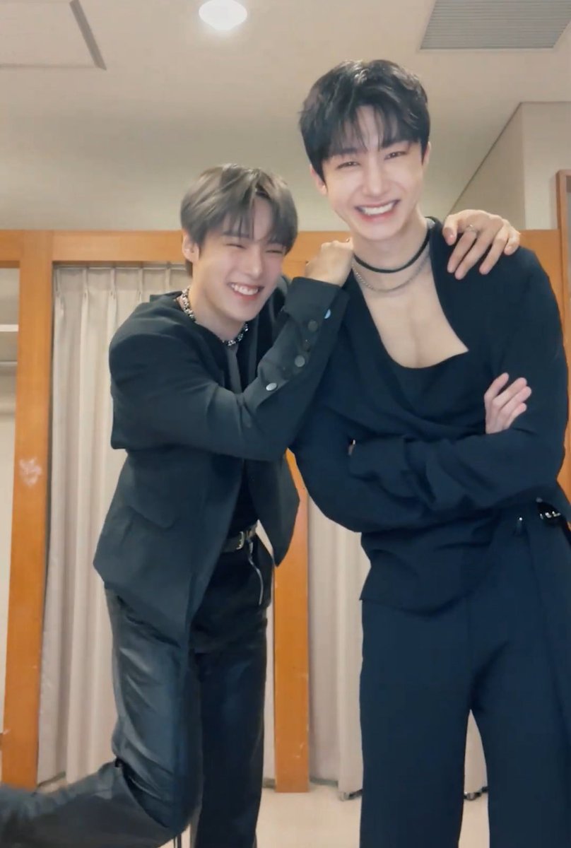 궁전 증축 부탁드립니다