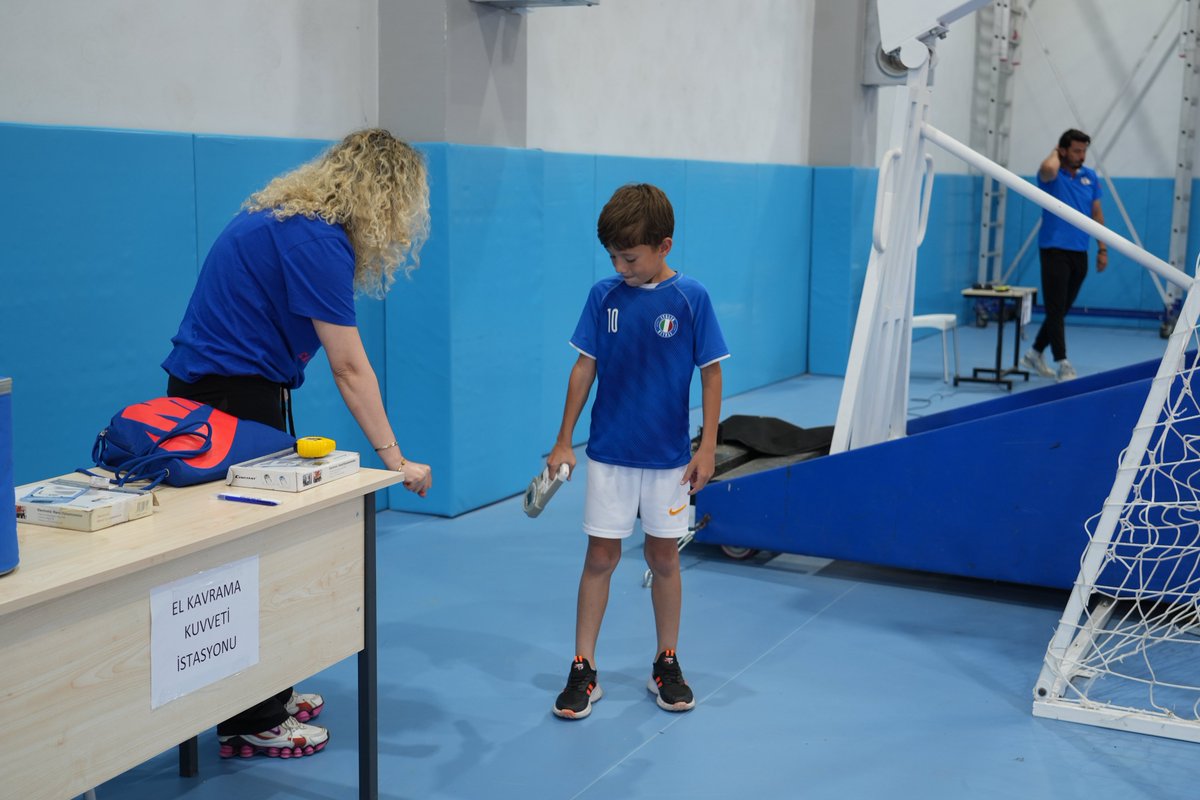 Spor Ortaokulu Yetenek Sınavları Gerçekleştiriliyor 🏃‍♂️🏅

Menteşe Spor Lisesi Spor Salonunda, alanında uzman beden eğitimi öğretmenlerimizin gözetiminde yetenek sınavları heyecanı yaşanıyor.

Fiziksel yeterlilik ve sportif beceriler doğrultusunda gerçekleştirilen