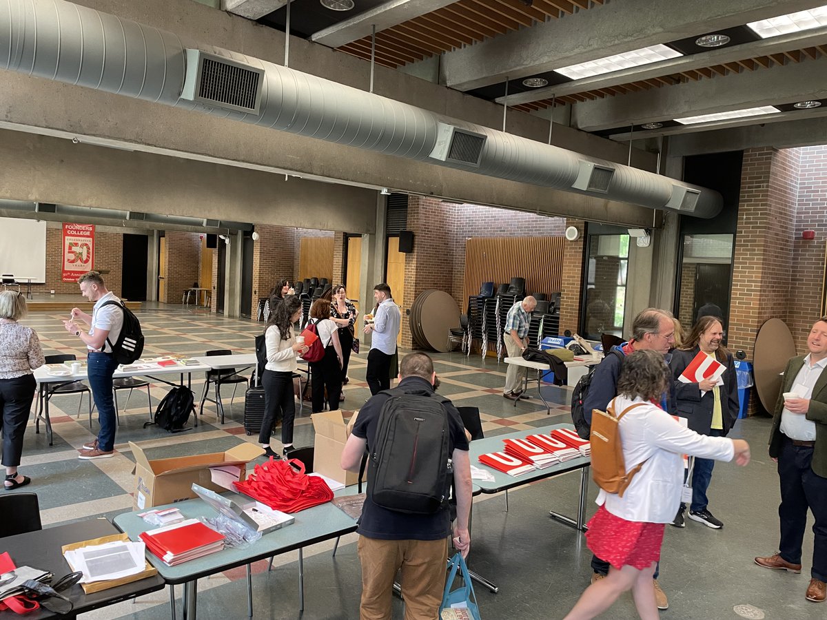 CAIS_Irish's tweet image. Very happy to report a successful annual meeting over 3.5 days @YorkUniversity and @uStMikes with almost 40 speakers, special events, and fantastic keynotes from @garrett_carr, Anna Teekell, and @cormacmoore Highlights to be recounted in coming days #irishincanada #irishstudies