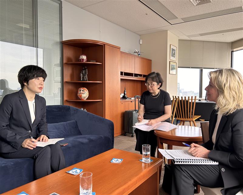 M_Biron's tweet image. ✍️En entrevue avec le @JapanFoodJournal pour promouvoir la richesse de notre agroalimentaire. Le Japon est notre 2e marché d’exportation, notamment pour le porc et le sirop d’érable. Le Québec se distingue par la qualité et le contrôle rigoureux de ses produits.