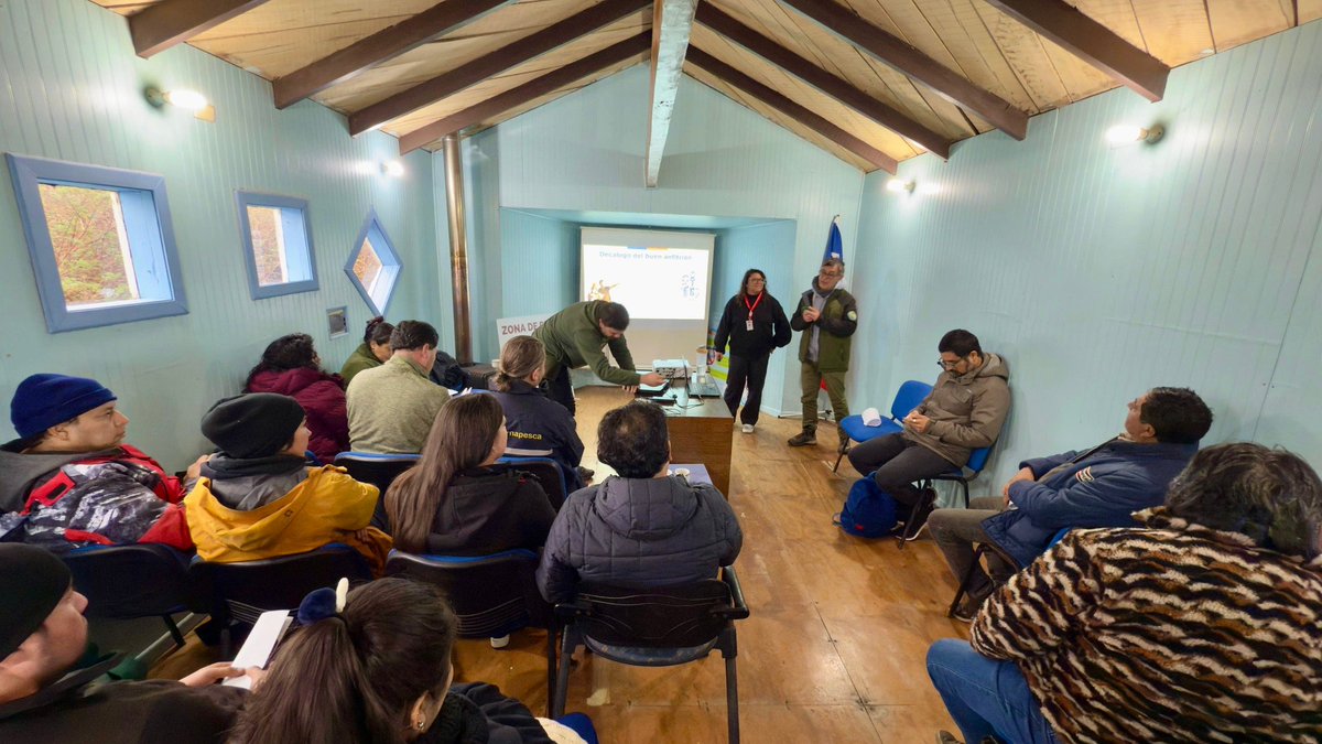 conaf_loslagos's tweet image. Importante reunión desarrolló Conaf junto a la comunidad y di ferentes actores con el fin de potenciar el cuidado y conservación de todo el ecosistema de los Islotes de Puñihuil de Ancud @conaf_minagri @Sernatur