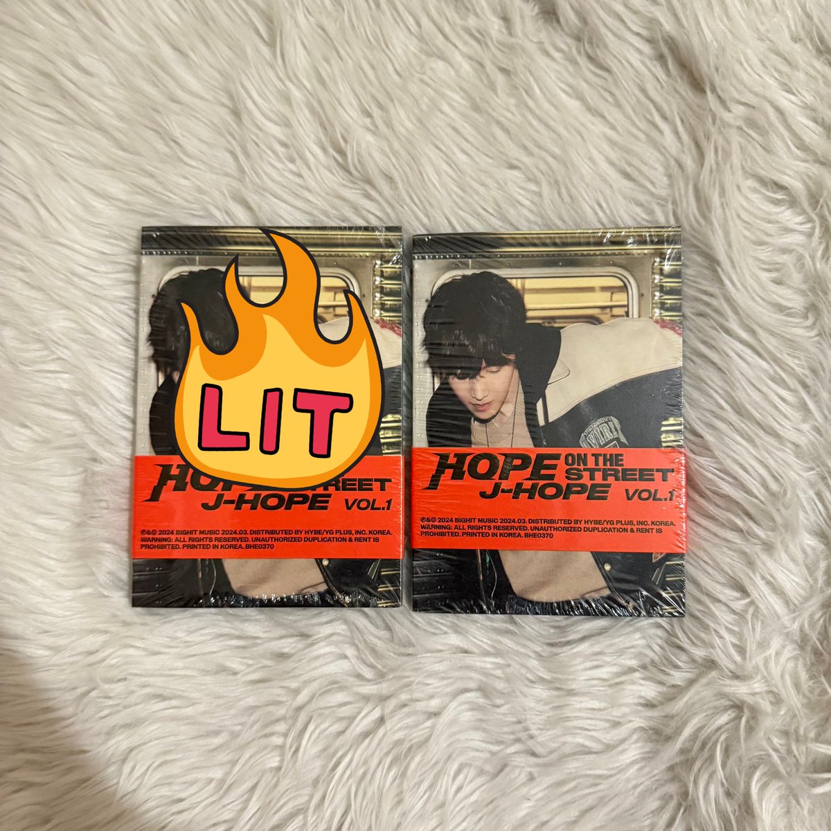 yeontannieee__'s tweet image. wts lfb ph

bts jhope on the street weverse ver 
₱200 sealed 

- good condi but x sensi
- payo (prio)  
- gcash / bpi 
- jnt 

t. bts bangtan jhope on the street hots weverse ph