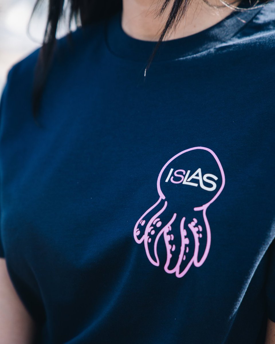 📝🇮🇨 𝗩𝗲𝘁𝗲 𝗮 𝗽𝘂𝗹𝗽𝗶𝗮𝗿 𝗮 𝗹𝗮 𝗺𝗮𝗿𝗲𝗮 🐙🌊

Expresión canaria que se usa para decirle a alguien que se vaya por ahí😜. 

📲 Camiseta disponible en 8islascanarias.sumupstore.com

#Camiseta #Canarias #ElaboradoAquí