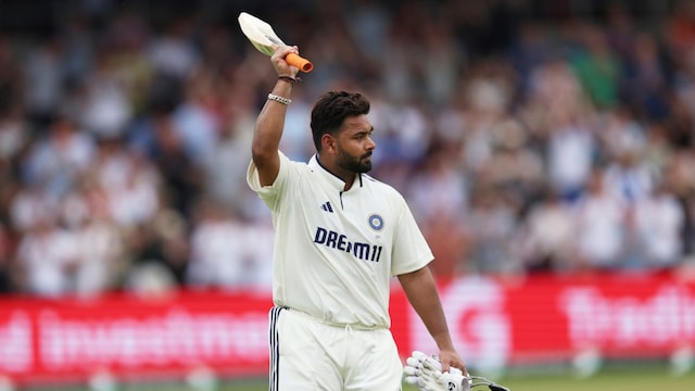 RISHABH PANT IN TEST CRICKET:

- 44 Tests.
- 8 Hundreds.
- 7 90+ Scores.

We are witness Greatness 🥶