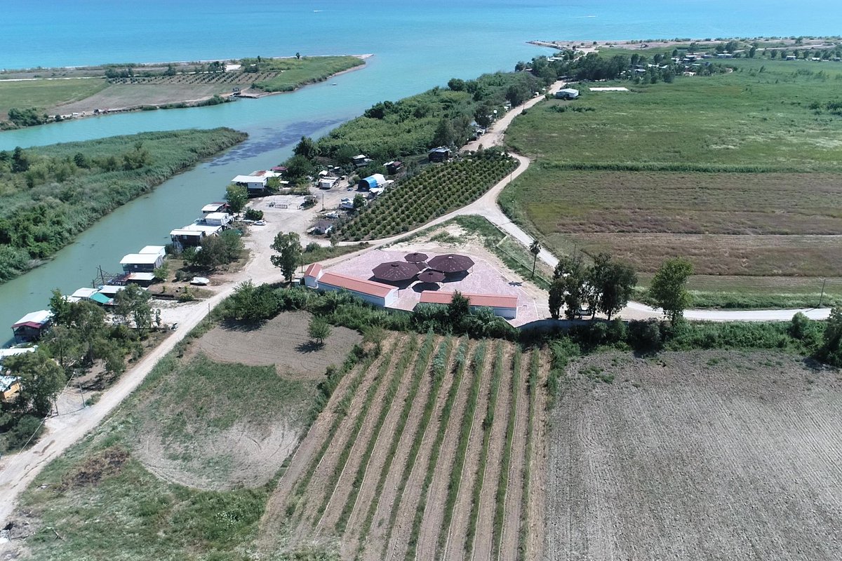 Ekiplerimiz tarafından yapımı sürdürülen Boğazkent Balıkçı Hali Projemiz, planlı ve hızlı bir şekilde ilerliyor. ⚓👷‍♂️