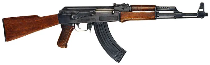 自分はAK47ライフルとイサカの弾まき銃しか信じておりませんでぇす #厨二病の頃にハマった銃を教えて