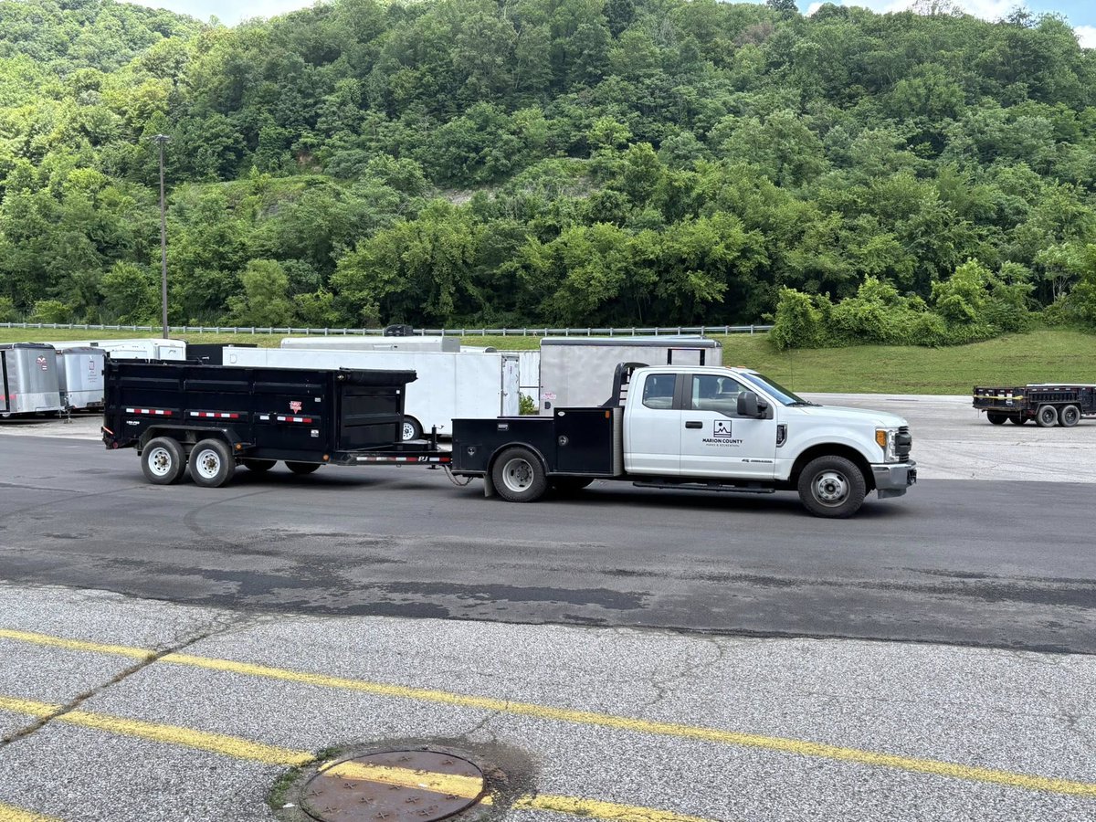WVOAD's tweet photo. DISASTER RESPONSE 📷
On June 20th WV VOAD deployed 4 dump trailers to Marion County to assist in debris clean up. Thankful to play a small part in rebuilding the affected areas in the northern part of our state! #recovery #wvvoad #Relief #collaboration #staysafe https://t.co/eHYEw5HSTa