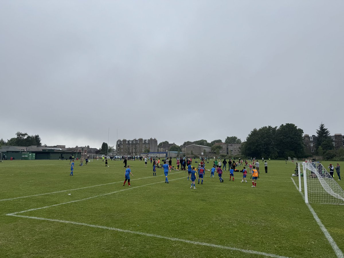 ⚽️Soccer 7’s Festivals⚽️

Well done to all P6 and P7 teams on Saturday at our end of season football festival! 

P6’s - We will see you next season👍🏼
P7’s - Good luck on your transition up to High School👏🏼