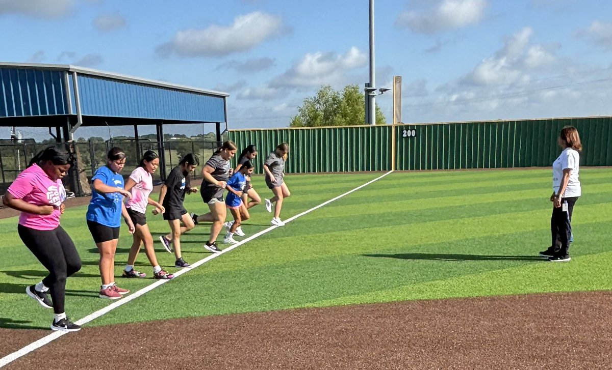 Tommy Gates (@gateshoops2000) on Twitter photo Week 2 of <a href="/Nav_Athletics/">Navasota Athletics</a> S & C camp is off and running โฆ. And jumpingโฆ. And climbing! Week 2 of <a href="/Nav_Athletics/">Navasota Athletics</a> S & C camp is off and running โฆ. And jumpingโฆ. And climbing!