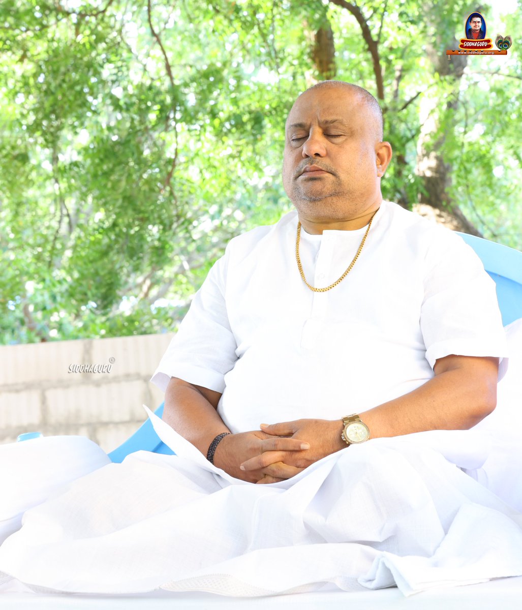 SiddhaguruRM's tweet photo. Meditation | Day 06 | 11 Days Mouna Dhyana Tapodeeksha.
#Day6Meditation #MounaDhyanaTapodeeksha #Siddhaguru
#DivineSilence #SacredJourney #SelfRealization #Tapodeeksha https://t.co/ieT0Xxb6BV