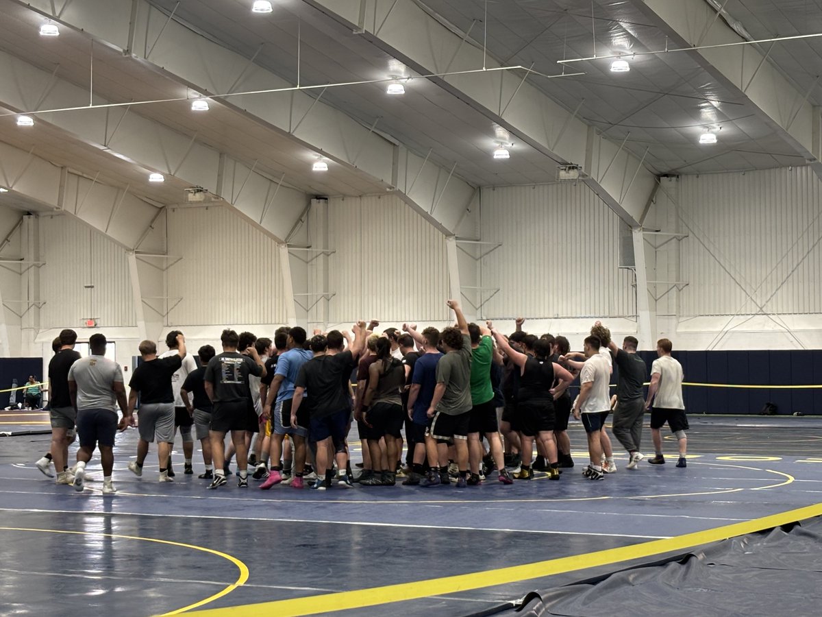 JPWilson2028's tweet photo. Day 1 at UMichigan heavyweight wrestling camp completed. Great day, learned a lot. @wando_warrior @WandoHSFootball @CoachNic2336 @CoachPerrin61 https://t.co/WvNFw3PDTd