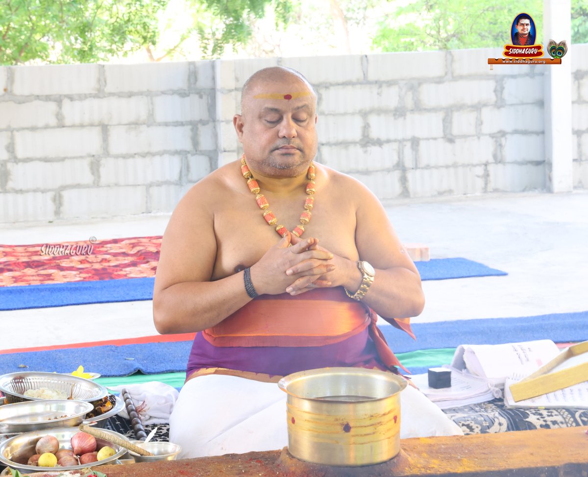 SiddhaguruRM's tweet photo. Havan | Day 06 | 11 Days Mouna Dhyana Tapodeeksha
#Day6Havan #MounaDhyanaTapodeeksha #Siddhaguru
#SacredFire #YagnaShakti #SpiritualPurification #AgniDev
#Tapodeeksha #DivineFlames #InnerTransformation https://t.co/stQgh83uRe
