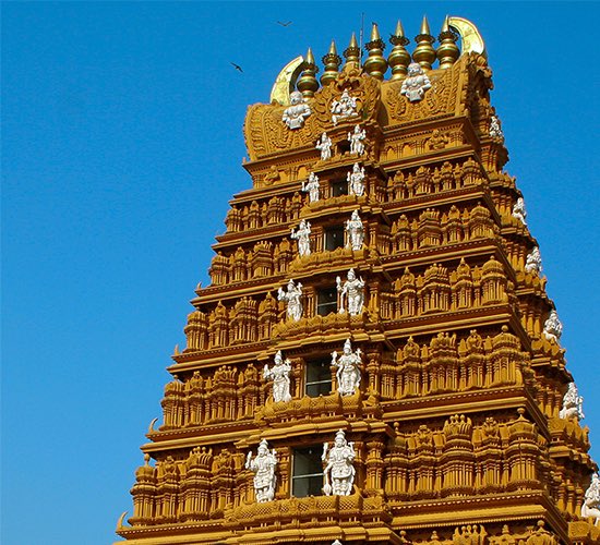 bharatkemandir's tweet photo. 12th Century Chamundeshwari Temple, Chamundi Hills, Mysore, Karnataka. https://t.co/pk8VFYly5Q