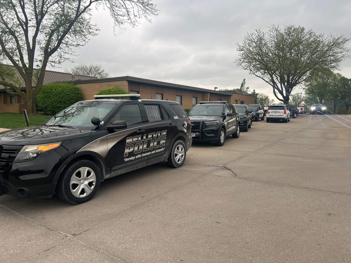 Papillion Police (@papillionpolice) on Twitter photo We're out today with <a href="/BellevuePolice/">Bellevue Police</a>, <a href="/SarpySheriff/">Sarpy County Sheriff's Office</a>, and <a href="/lavistapolice/">La Vista Police</a> doing special traffic enforcement. We all remind you to always follow all traffic laws!
#policingwithpride #teamwork We're out today with <a href="/BellevuePolice/">Bellevue Police</a>, <a href="/SarpySheriff/">Sarpy County Sheriff's Office</a>, and <a href="/lavistapolice/">La Vista Police</a> doing special traffic enforcement. We all remind you to always follow all traffic laws!
#policingwithpride #teamwork