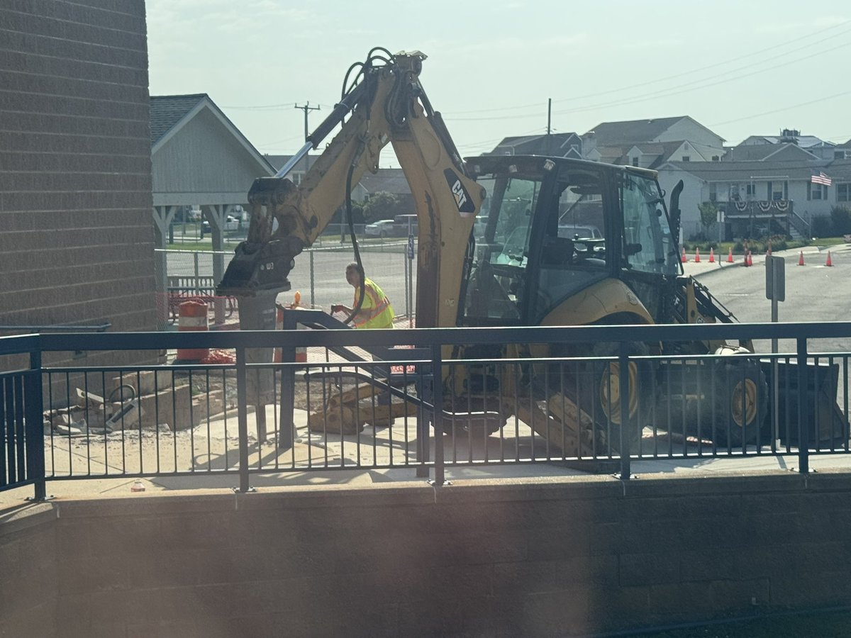 GlennGRobbins's tweet photo. Just 2 days after we wrapped up the school year, our amazing team is already back at itโkicking off summer projects, STEAM camp, accelerated math & reading, ESY, and several school renovations! Learning, growing, and building forward. ๐ช๐๐ ๏ธ๐ #BrigStrong #CommUNITY https://t.co/XqIHnUYPxX