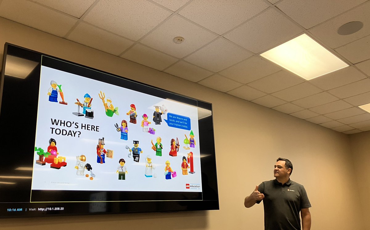 javierfaguilar's tweet photo. 1st day with Jacob &amp; Wayne 
in @weteachcs Integrating Computer Science elementary @LEGO_Education at Region3
#cs4yall
@efwmaschool
@dfwcsta 
#networking #learning #teamwork #equity #diversity #confidence #codeisfun  #CSforALL #EveryCanCode #ITeachCode #fun #AFEteacher #curiosity https://t.co/tRijJIFFfz