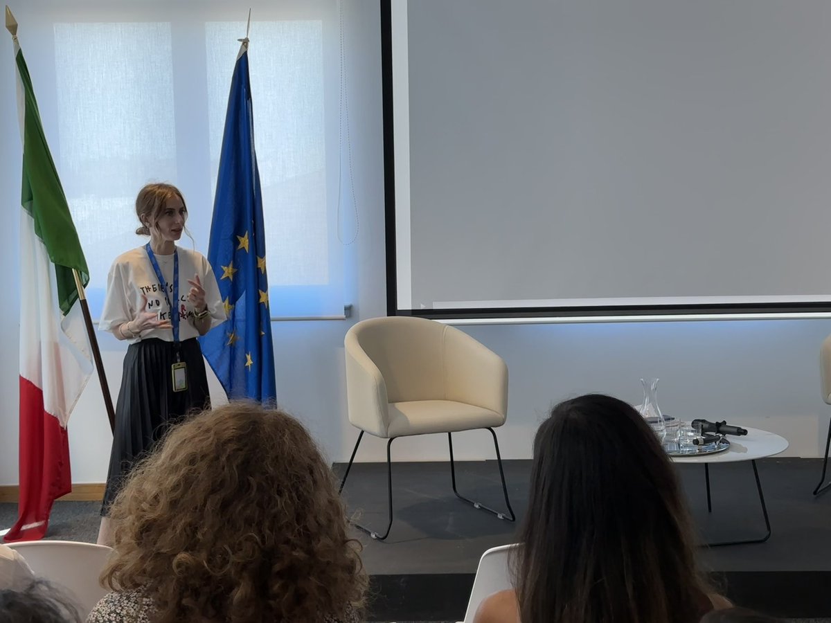 iicedimburgo's tweet image. Venerdì 20 giugno Alma Edizioni ha tenuto presso il nostro IIC un incontro di formazione per insegnanti di 🇮🇹 LS nel Regno Unito condotto da Ciro Massimo Naddeo.
Una giornata ricca di spunti, condivisione di buone pratiche e attività 📚
Grazie a chi ha partecipato 🙏🏻