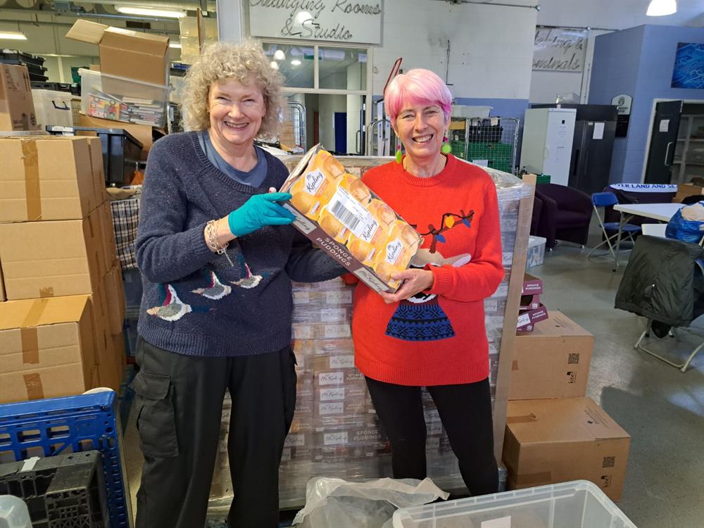 We've declared war on food poverty - and now H&amp;F foodbank needs your help. 

They're relocating to a new space to better serve our community, and your support can help make it happen. 

Back their Spacehive campaign here: spacehive.com/helphammersmit…
