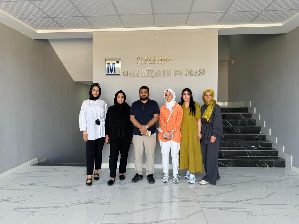 Babam ve  patronum olan Hüseyin Buğdaybey’in, Mali Müşavirler Odası yönetimine seçilmesinden dolayı büyük gurur duyduk. Ekip arkadaşlarımla birlikte kendisini ve yönetim kurulu üyelerini makamlarında ziyaret ederek hayırlı olsun dileklerimizi ilettik. Yeni görevlerinde başarılar