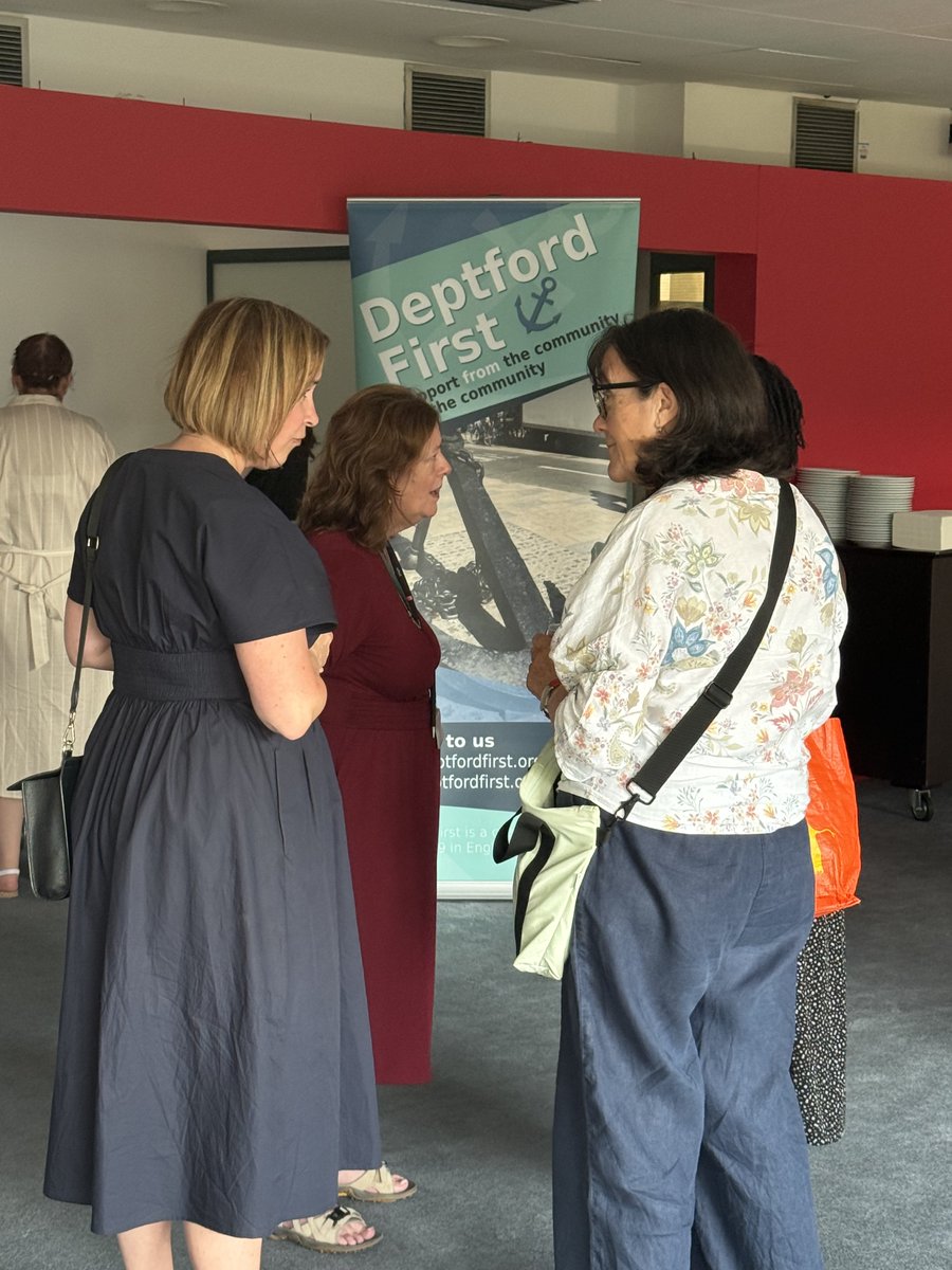 A brilliant night at Lewisham College hosting the <a href="/DeptfordFirst/">Deptford First</a> networking event in our Phoenix Restaurant! Guests enjoyed live song &amp; dance from our talented learners.

Read more here: lewisham.ac.uk/news/1236-lewi…

#LewishamCollege #DeptfordFirst #StudentTalent #FE