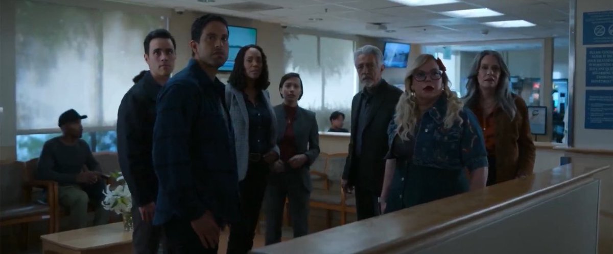 doctorhazeleyes's tweet photo. So they comfort Rebecca but just stand there and look stupid when JJ tells them she lost will?? Right…. https://t.co/YjXLzdqV39