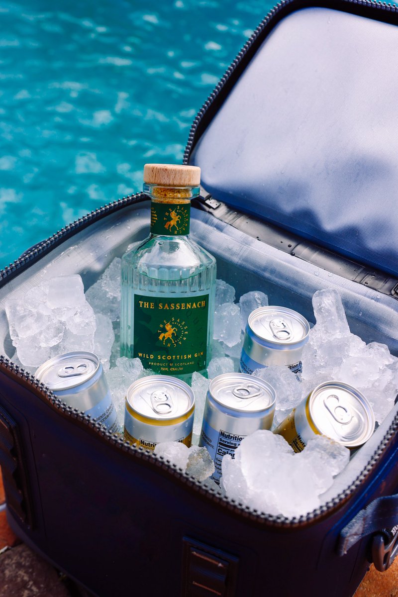 Sassenach Summer starts now☀️

#Sassenach #WildScottishGin #SamHeughan