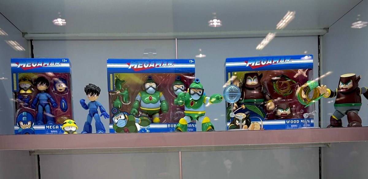 VeebsToys's tweet image. Happy #MegaMonday! Just thinking about these guys today, as I cannot wait for the pre-order for #MegaMan series 3. @JadaClub said it would be before #SDCC so it should be getting close!