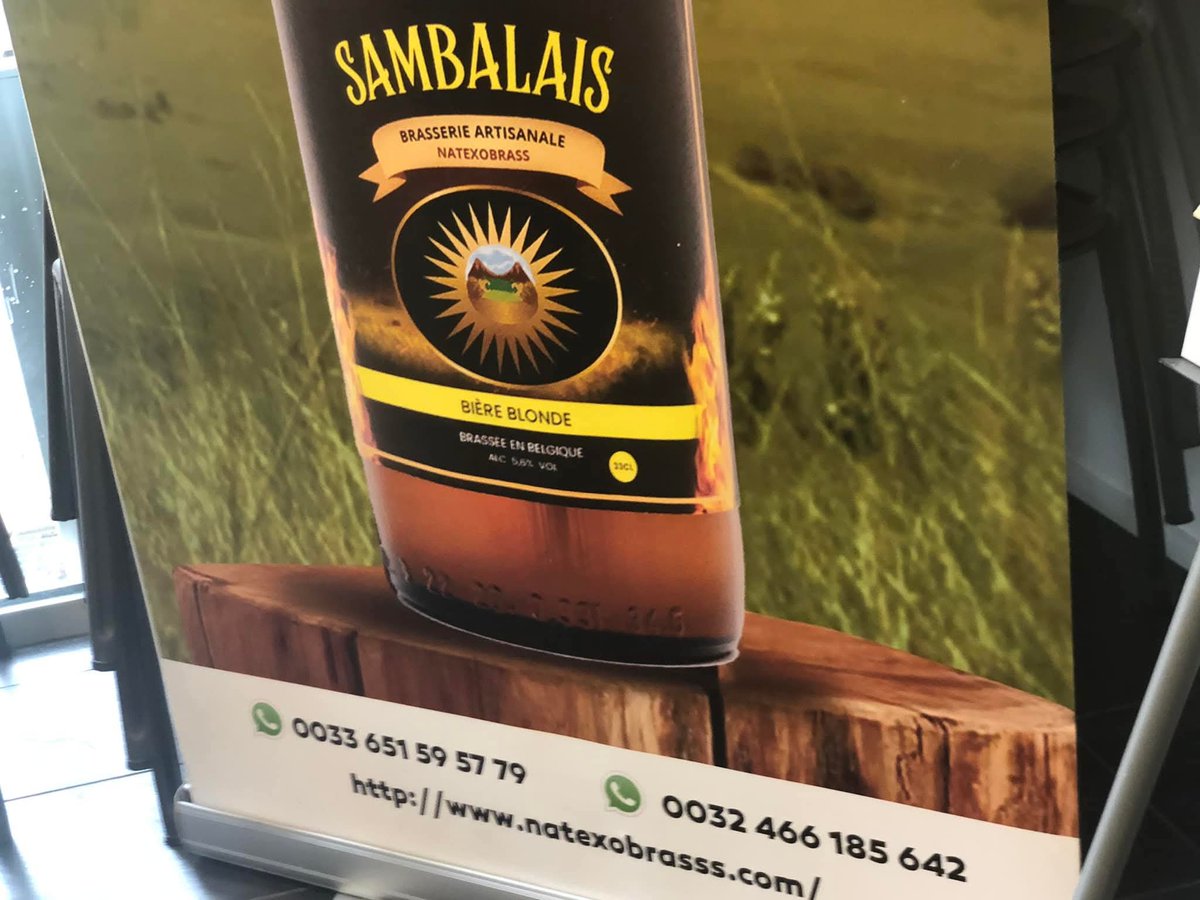 realYatcheu's tweet photo. Nkongsamba 1 Bafoussam 0

La première bière 100% Made in Nkongsamba déjà en vente dans les supermarchés en France et en Belgique. 
de Jean-Paul Pougala 

Lorsque les européens nous ont obligés de signer les Accords de Partenariat Économique (APE), c’était pour faire de nos pays les lieux de destination de leurs surplus de production. 

Ce qu’ils n’ont pas prévu, ce que les jeunes industriels africains Rinvindaf de la Pougala Academy aurait utilisé les savoirs de Géostratégie Africaine, mûris dans notre collectif pour profiter des portes du marché de l’Union Européenne qui nous sont désormais grandement ouvertes. 

Le Sambalais c’est le nom de la bière sambalaise (nom donné à ce qui vient de Nkongsamba) que son promoteur Paul Kemou Moukam Étienne du Rinvindaf Paris 3 est venu présenter le 25 juin 2022, le dernier jour de la dernière session de formation du Rinvindaf Paris 9. 

Comme le veut la tradition, il a partagé avec les nouveaux formés ses expériences en bien et en mal du secteur qu’il a choisi d’explorer après sa formation il y a quelques années. 

Dans le match qui oppose les différents collectifs Rinvindaf, Nkongsamba devient ainsi le premier village industriel africain contrôlé par les Rinvindaf à imposer sa présence dans les supermarchés européens. 

Le collectif de Bafoussam avait marqué un point en mars dernier en devenant le premier groupe africain à faire le nécessaire pour pousser une boutique en gros et demi-gros des produits de leurs usines en Afrique sur le marché européen. 

Mais Nkongsamba vient de passer devant. 

Le match est ouvert. 

J’ai des bonnes nouvelles venant du Mali et du Burkina, mais je ne suis pas autorisé à les diffuser, Sous-Marinage obligé. 

Si vous êtes en Europe ou en Amérique du Nord et vous désirez participer au développement industriel de Nkongsamba en devenant représentant ou Agent dans votre ville, de la bière Sambalais, merci d’écrire par whatapps directement à Paul Kemou au :  +33 6 51 59 57 79

Et Bonne bière à tous. 

Rejoignez ceux qui ont Cessé depuis, de vouloir développer l’Afrique avec la Bouche. 

Pougala Academy de n ligne sur https://t.co/GPHcAYtHj6 

@JeanPaulPougala 

Lundi le 27 juin 2022