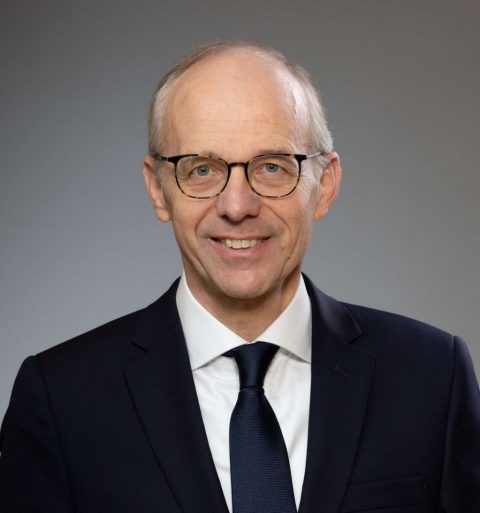 Монгол Улсын Ерөнхий сайдаар Гомбожавын Занданшатар томилогдсонд баяр хүргэж, Люксембургийн Их Гүнт Улсын Ерөнхий сайд Люк Фриденээс ирүүлсэн захидлын хувийг тус улсын Ерөнхий сайдын Ажлын албанаас тус ЭСЯ-нд ирүүлээд байна.
brussels.embassy.mn/post/5492