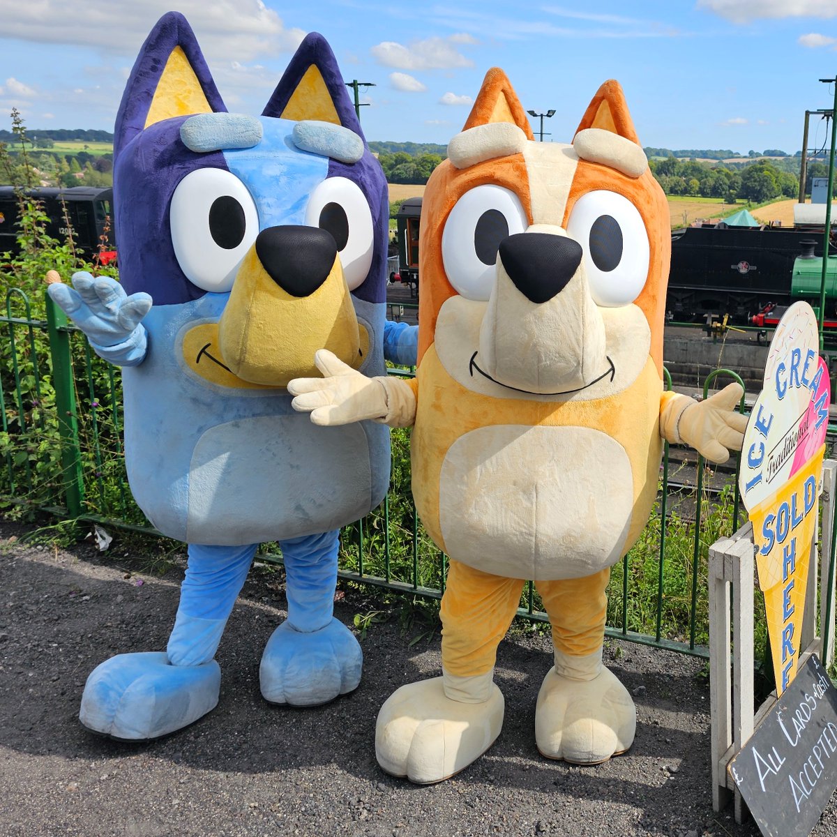 Rainbow Productions (@rainbowmascots) on Twitter photo There’s lots of exciting #events happening this Saturday & Sunday to brighten your #weekend!
Sat:
🐾 <a href="/paddingtonbear/">Paddington</a> is heading to <a href="/MKMuseum/">Milton Keynes Museum</a>
💛 See <a href="/HEYDUGGEE/">HEY DUGGEE</a> at <a href="/Watercress_Line/">Watercress Line</a>…he’ll be there on Sunday too!
Sun:
💙 @officialblueytv and Bingo are visiting @sharnfoldfarm There’s lots of exciting #events happening this Saturday & Sunday to brighten your #weekend!
Sat:
🐾 <a href="/paddingtonbear/">Paddington</a> is heading to <a href="/MKMuseum/">Milton Keynes Museum</a>
💛 See <a href="/HEYDUGGEE/">HEY DUGGEE</a> at <a href="/Watercress_Line/">Watercress Line</a>…he’ll be there on Sunday too!
Sun:
💙 @officialblueytv and Bingo are visiting @sharnfoldfarm