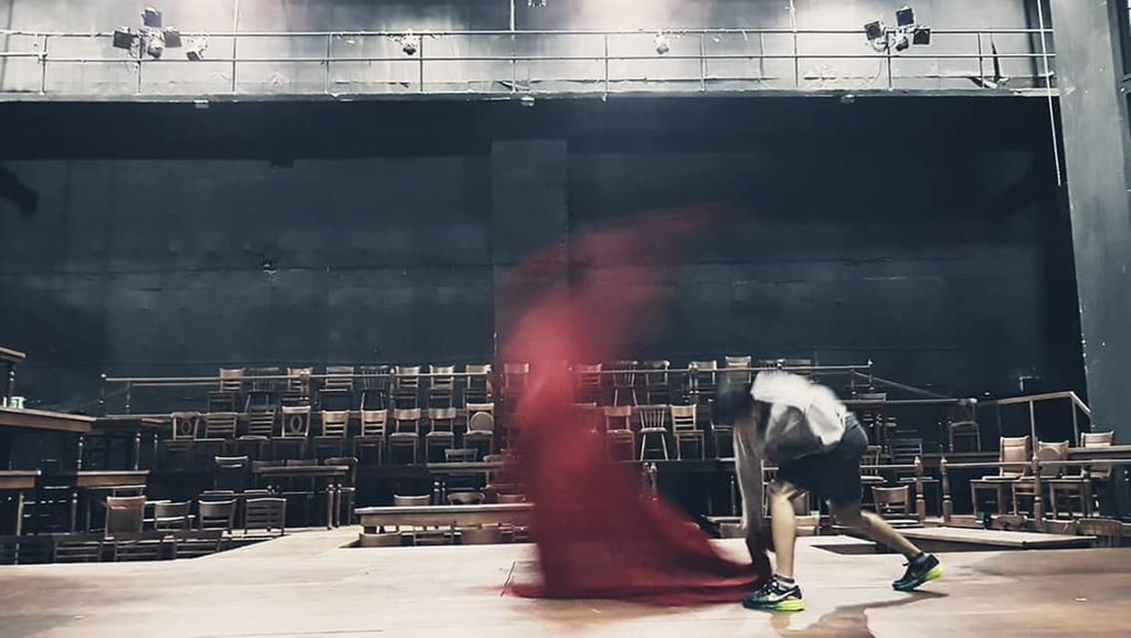 죽음으로 끝나는 사랑이야기 이제부터 무대 위에 펼쳐진다!!